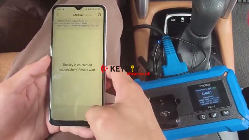 keydiy-kd-x4-renews-2024-toyota-yaris-cross-ncf29a1m-locked-key-8