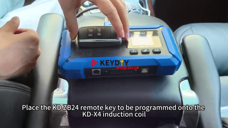 keydiy-kd-x4-add-key-to-2022-range-rover-without-kvm-disassembly-10