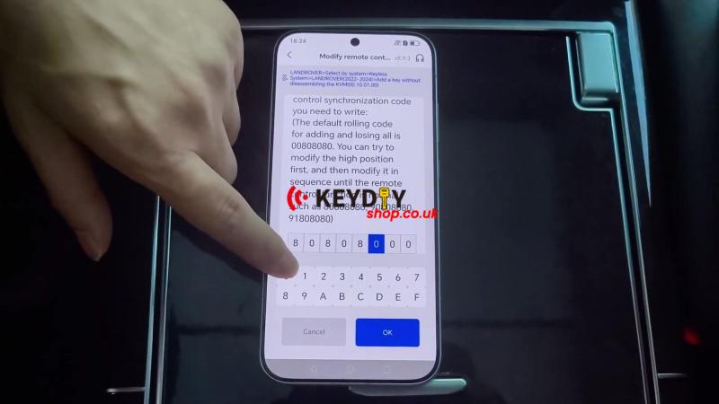 keydiy-kd-x4-add-key-to-2022-range-rover-without-kvm-disassembly-15